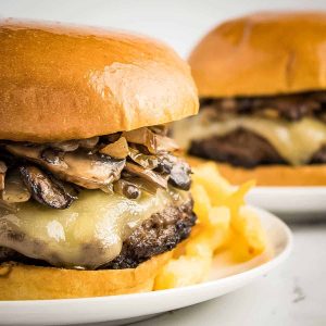 Macaroni Cheese With Mushroom Burger