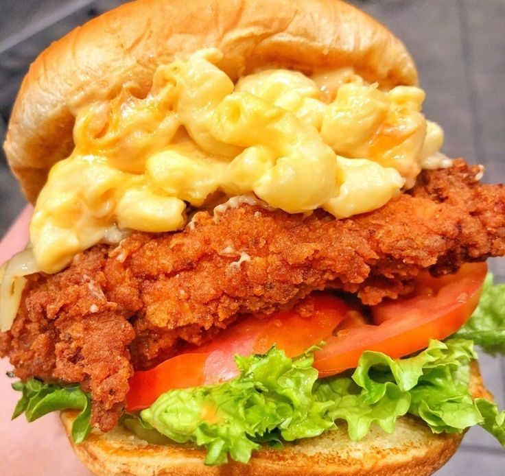 Macaroni Chicken Burger